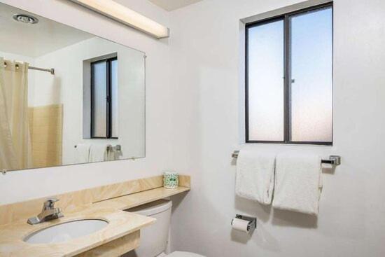 Econo Lodge University Тусон Экстерьер фото